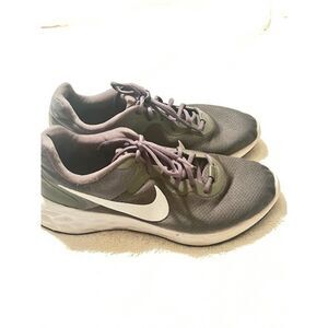 Nike Revolution 6 gray white sole low-top running shoes sneakers Size 12